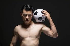 登贝莱更换社交媒体头像：巴萨时期和加维的合影