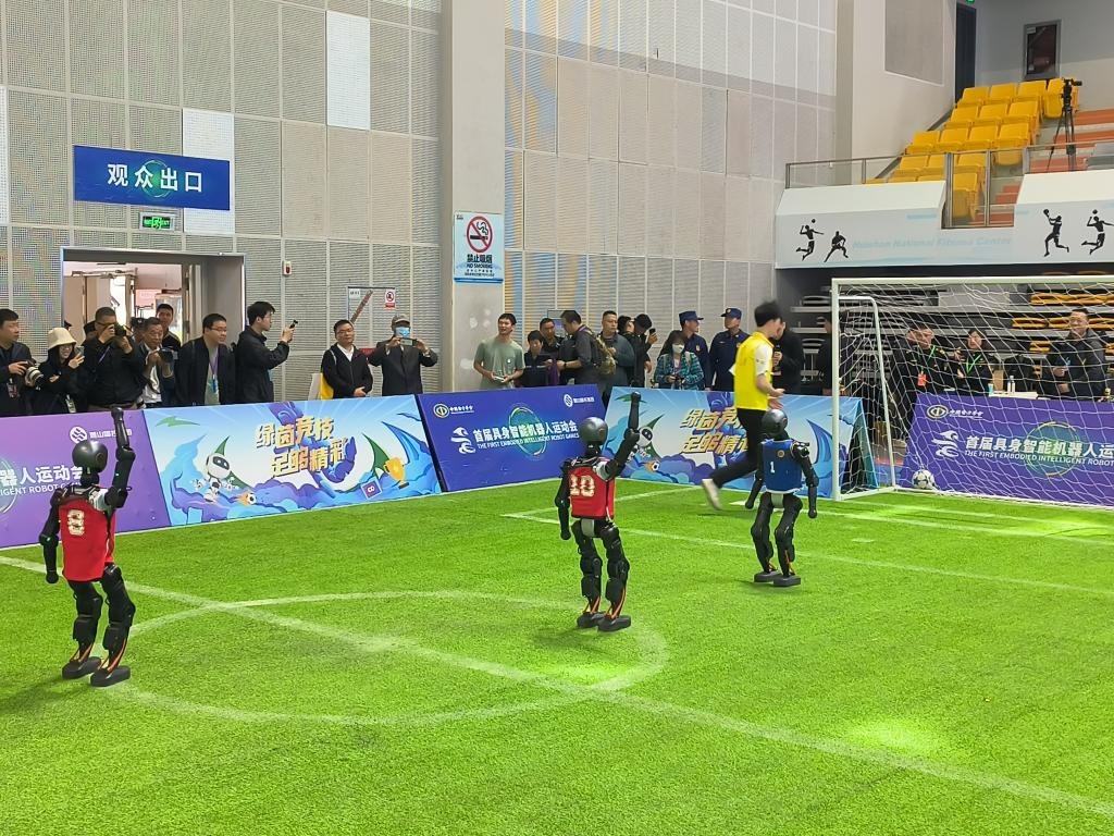 乒乓球混团世界杯：国乒8-0韩国豪取5连胜，王楚钦拿分